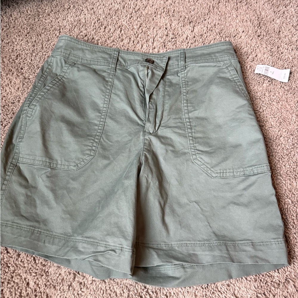 NWT GAP Women's Utility Shorts - Sage